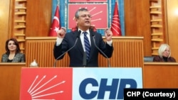 CHP Genel Başkanı Özel Türkiye’nin gündemindeki yargı krizine odaklandıklarını açıkladı.  