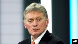 Rusya'nın ABD'li gazeteciyi tutuklamasının ardından Kremlin Sözcüsü Dmitri Peskov Washington'a Rus gazetecileri sınırdışı ederek yanıt vermemesi çağrısında bulundu.
